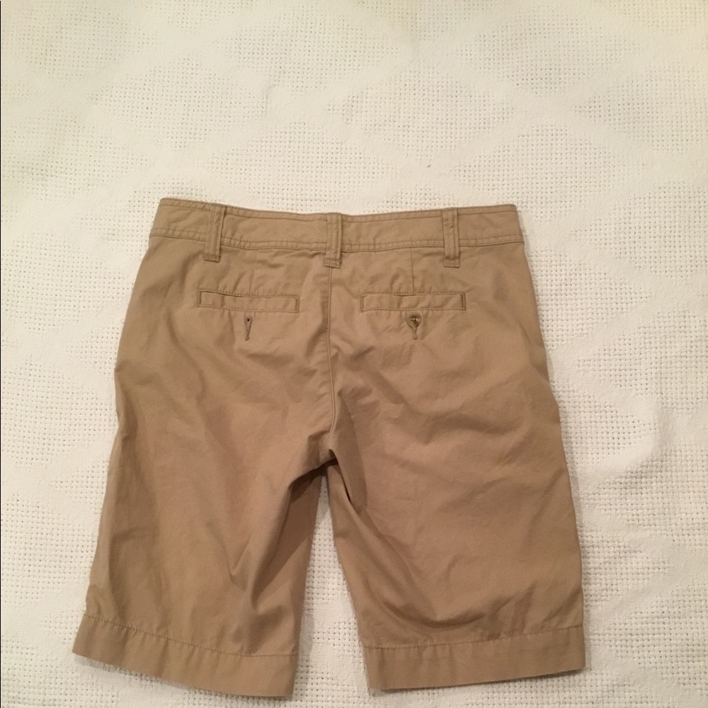 🆕 GAP BERMUDA SHORTS 🏖 - Picture 2 of 7